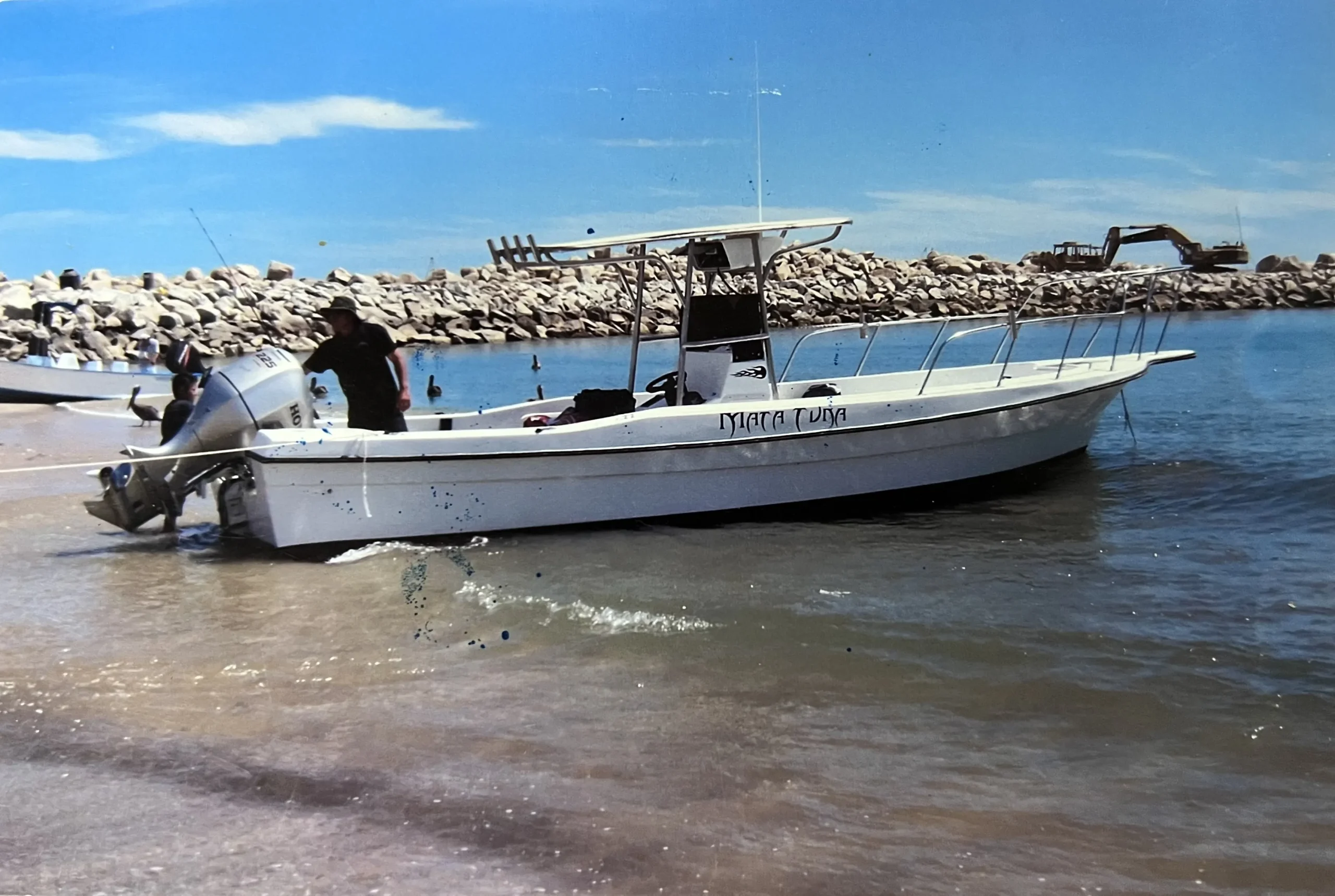 José Alberto Ceseña Archy fishing in La Playa